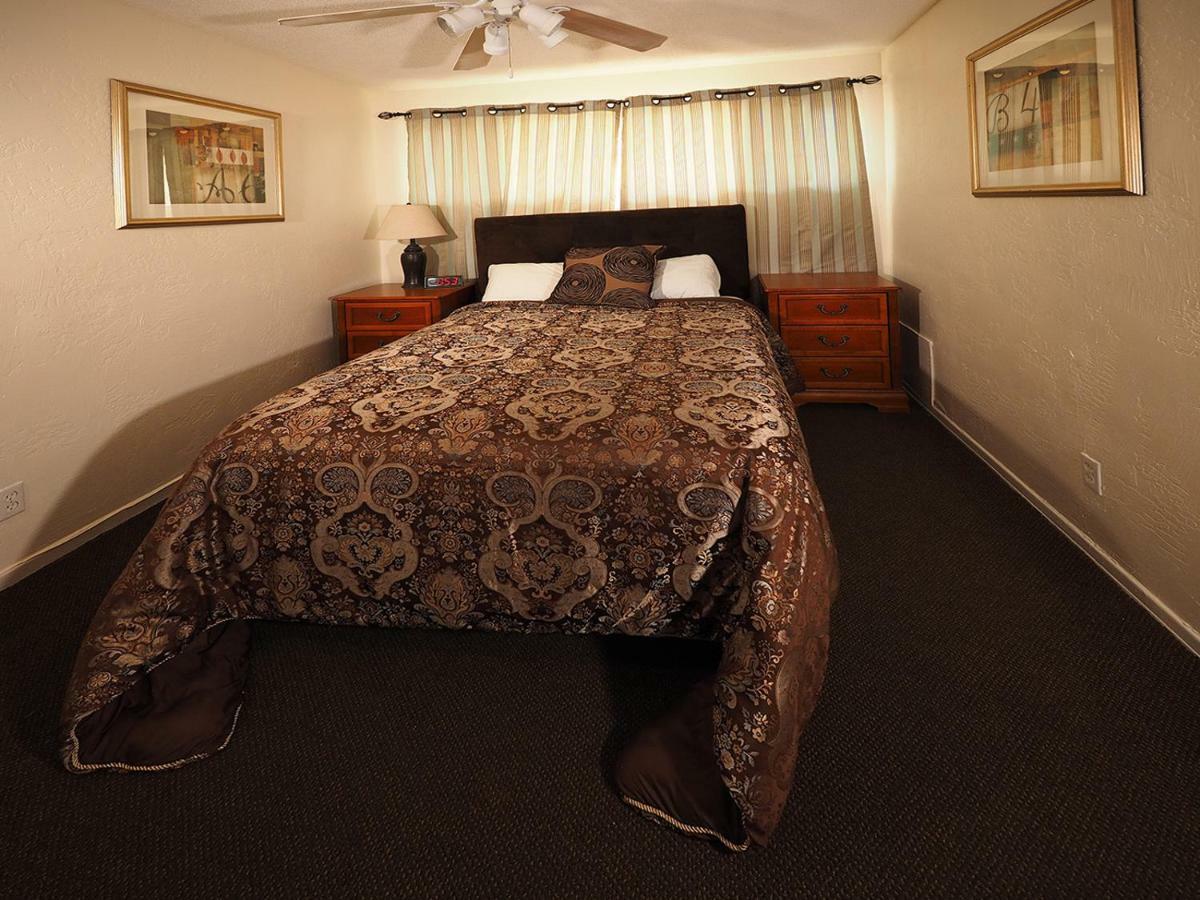 Tuscany Manor Palm Springs Buitenkant foto